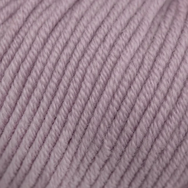 fine_merino_wool_detal_12.jpg-lilia-3387.jpg.webp