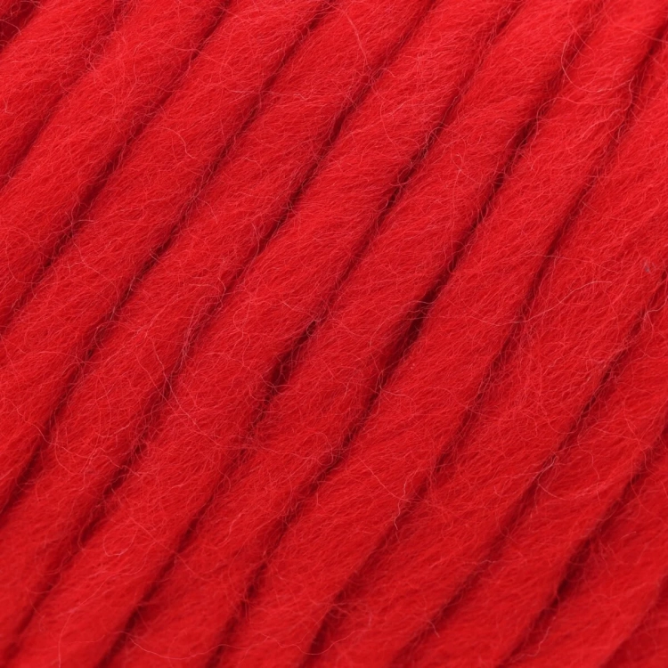 fine_highland_wool_detal_Czerwien-2383-e1676554345454.jpg.webp
